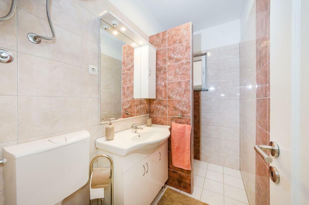 Apartman Nino Novigrad  Екстер'єр фото