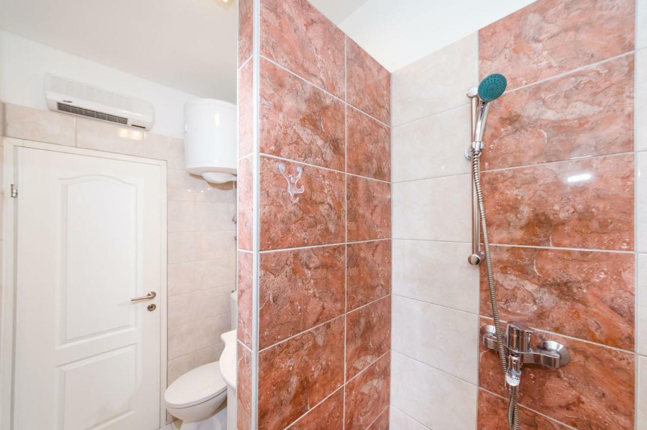 Apartman Nino Novigrad  Екстер'єр фото