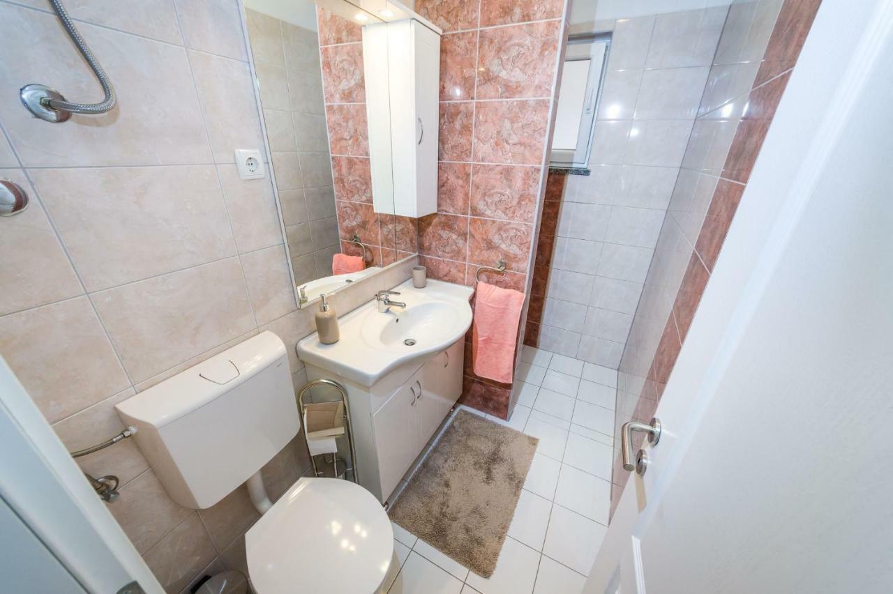 Apartman Nino Novigrad  Екстер'єр фото